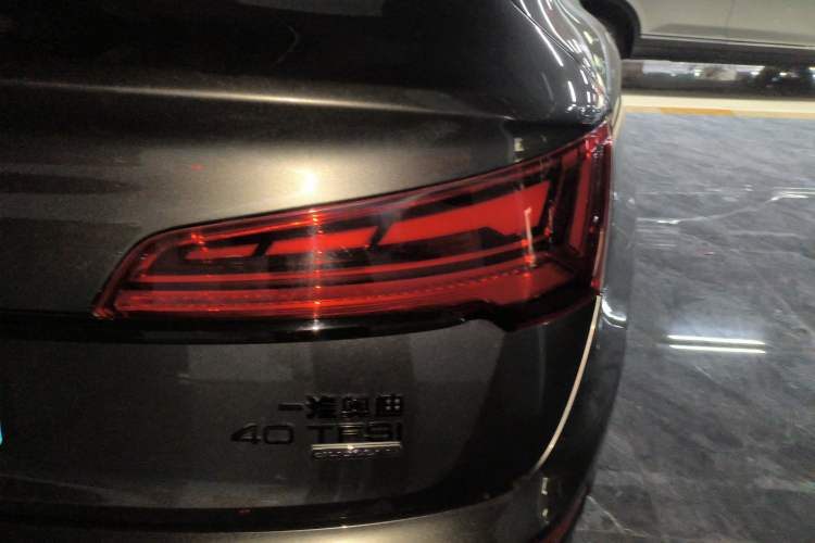 Used Audi Q5L Sportback 2022 Updated 40 TFSI Luxury Edition Right Rear Taillight