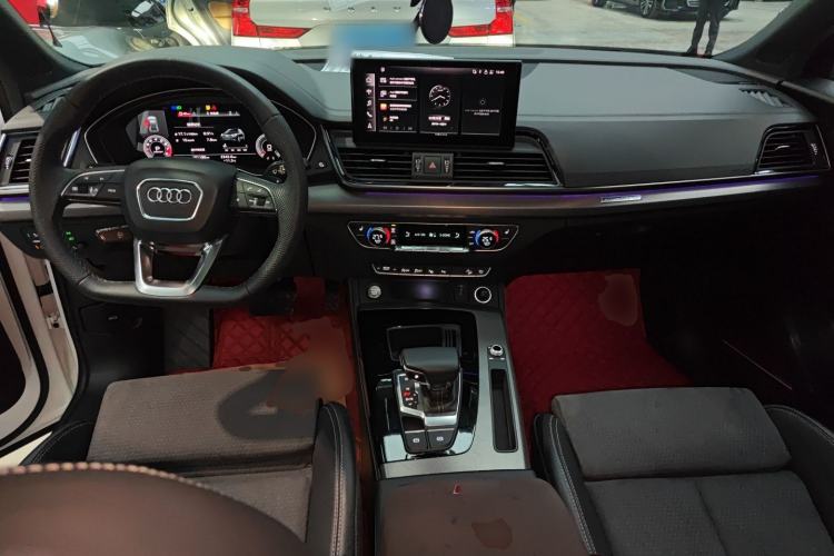 Used Audi Q5L Sportback 2022 45 TFSI Luxury Model Center Console