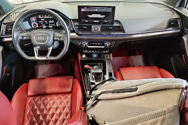 Used Audi Q5L Sportback 2022 40 TFSI Luxury Model Center Console