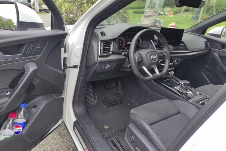 Used Audi Q5L Sportback 2022 40 TFSI Luxury Model Driver Seat