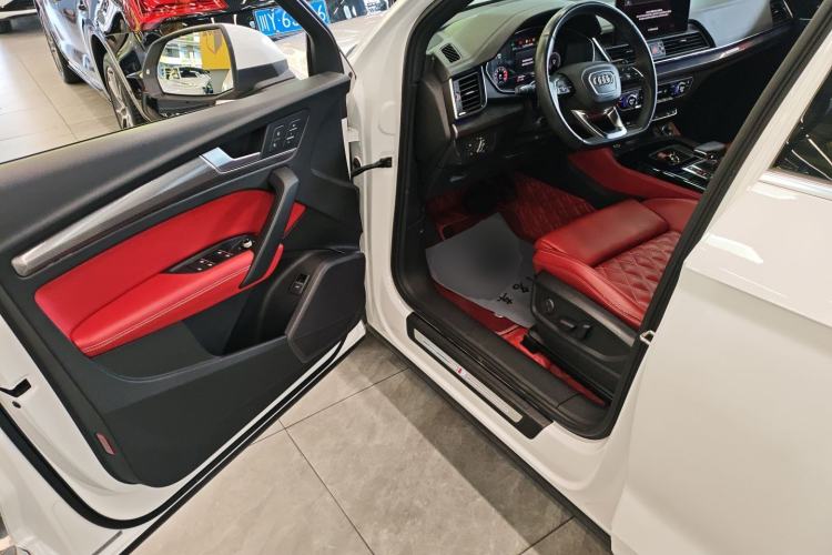 Used Audi Q5L Sportback 2022 40 TFSI Luxury Model Driver Seat