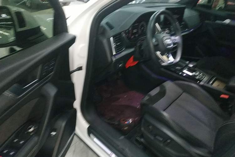 Used Audi Q5L Sportback 2022 45 TFSI Luxury Model Driver Seat