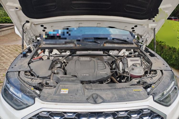 Used Audi Q5L Sportback 2022 40 TFSI Luxury Model Engine Bay