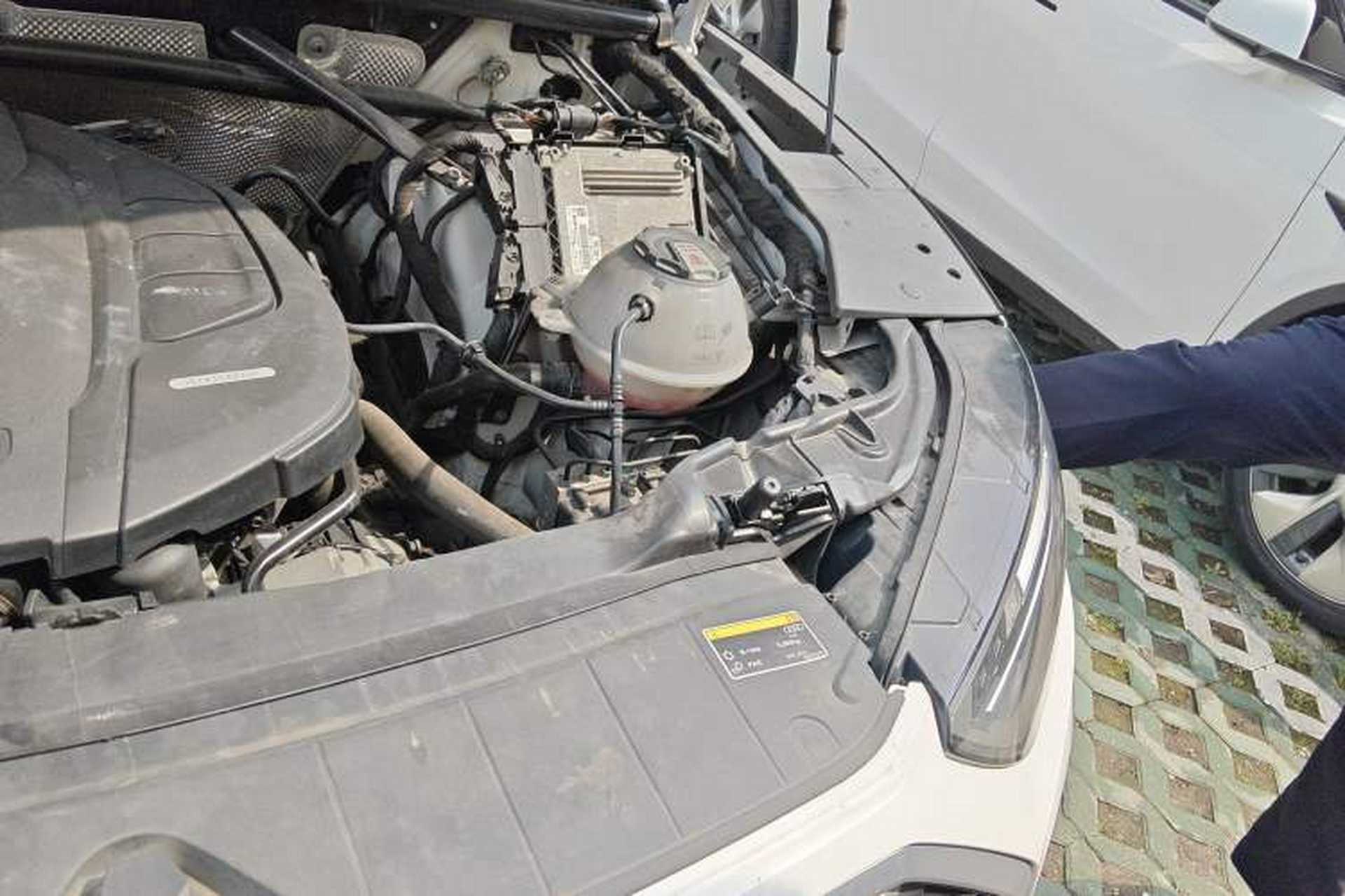 Used Audi Q5L Sportback 2022 40 TFSI Luxury Model Engine Bay Left