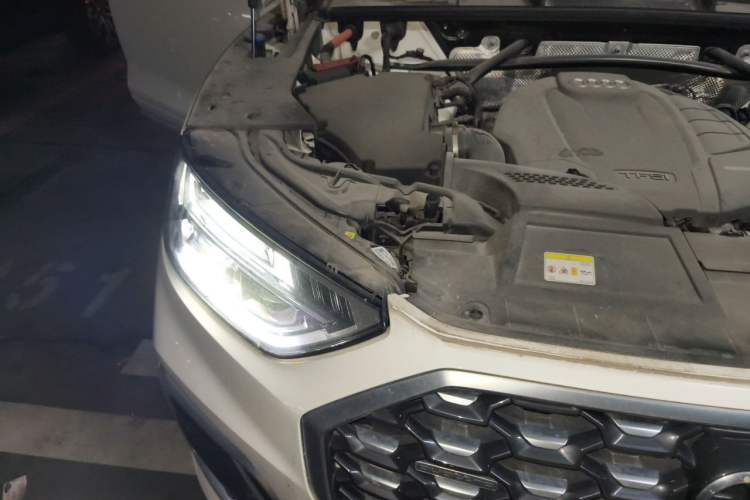 Used Audi Q5L Sportback 2022 Updated 40 TFSI Luxury Edition Engine Bay Right