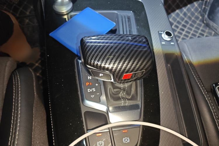 Used Audi Q5L Sportback 2022 40 TFSI Luxury Model Gear Lever