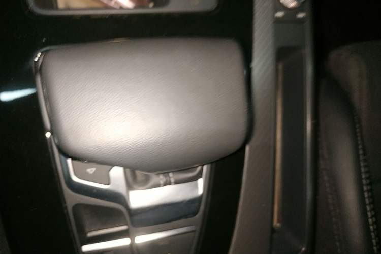 Used Audi Q5L Sportback 2022 45 TFSI Luxury Model Gear Lever