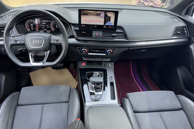 Used Audi Q5L Sportback 2022 Updated 40 TFSI Luxury Edition Interior 1