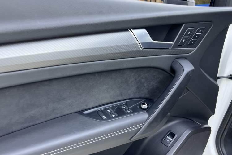 Used Audi Q5L Sportback 2022 Updated 40 TFSI Luxury Edition Interior 12