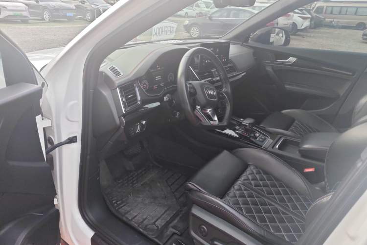 Used Audi Q5L Sportback 2022 45 TFSI Prestige Edition Interior 3