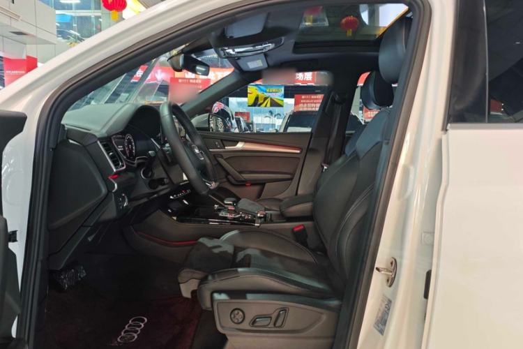 Used Audi Q5L Sportback 2022 40 TFSI Luxury Model Interior 3