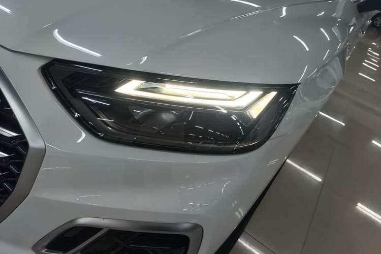 Used Audi Q5L Sportback 2022 40 TFSI Luxury Model Left Front Headlight