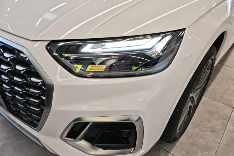 Used Audi Q5L Sportback 2022 40 TFSI Luxury Model Left Front Headlight