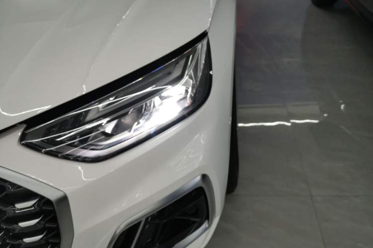 Used Audi Q5L Sportback 2022 40 TFSI Fashion Model Left Front Headlight