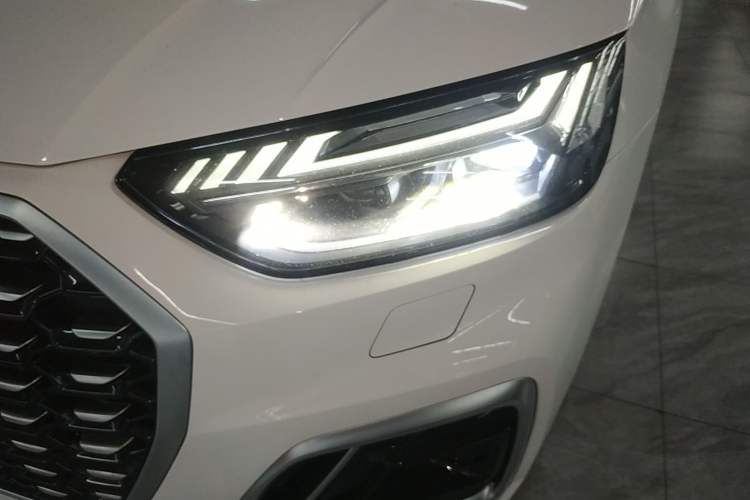 Used Audi Q5L Sportback 2022 45 TFSI Luxury Model Left Front Headlight