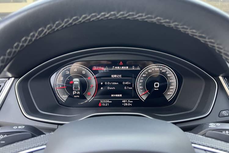 Used Audi Q5L Sportback 2022 Updated 40 TFSI Luxury Edition Odometer Close Up