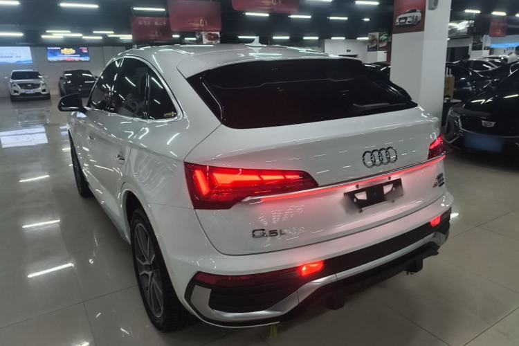 Used Audi Q5L Sportback 2022 40 TFSI Luxury Model Rear Left 45 Deg