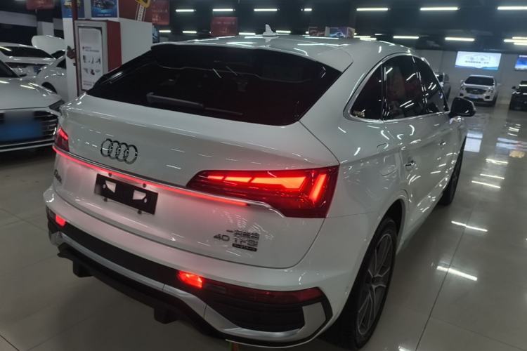 Used Audi Q5L Sportback 2022 40 TFSI Luxury Model Rear Right 45 Deg