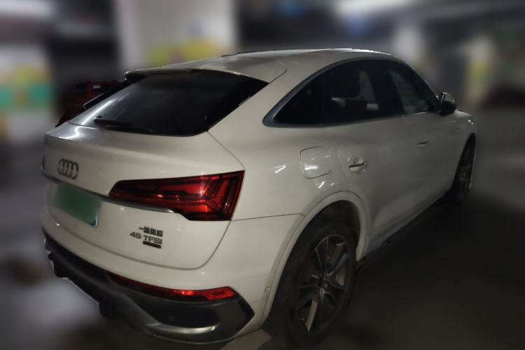 Used Audi Q5L Sportback 2022 Updated 40 TFSI Luxury Edition Rear Right 45 Deg