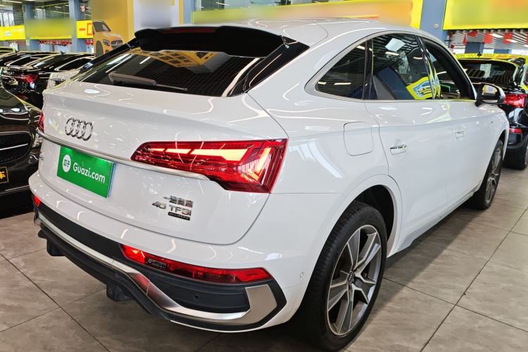 Used Audi Q5L Sportback 2022 40 TFSI Luxury Model Rear Right 45 Deg