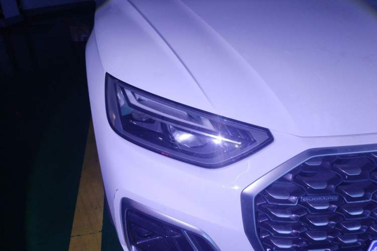 Used Audi Q5L Sportback 2022 40 TFSI Luxury Model Right Front Headlight