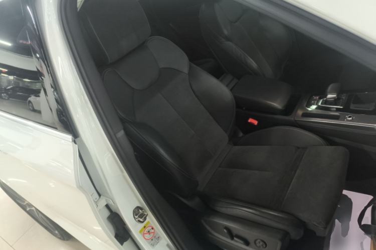 Used Audi Q5L Sportback 2022 40 TFSI Luxury Model Right Front Seat