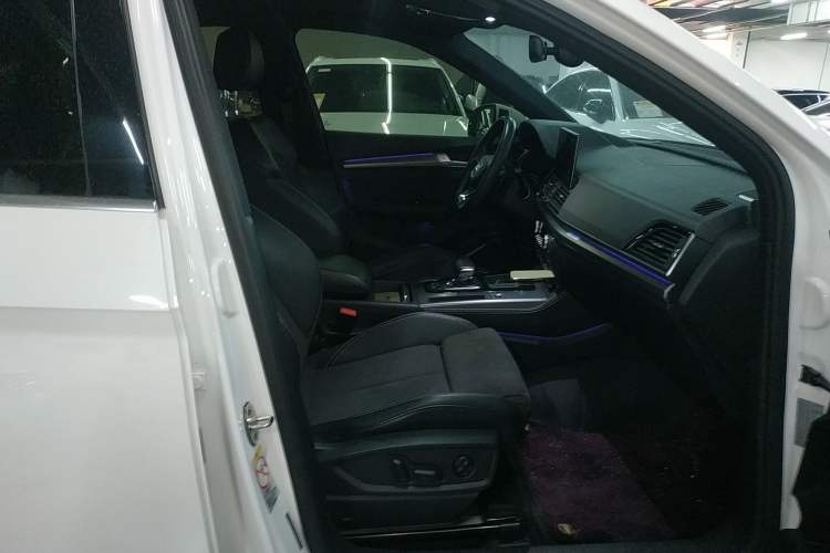 Used Audi Q5L Sportback 2022 45 TFSI Luxury Model Right Front Seat