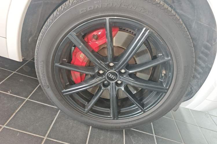 Used Audi Q5L Sportback 2022 45 TFSI Prestige Edition Right Front Wheel Hub