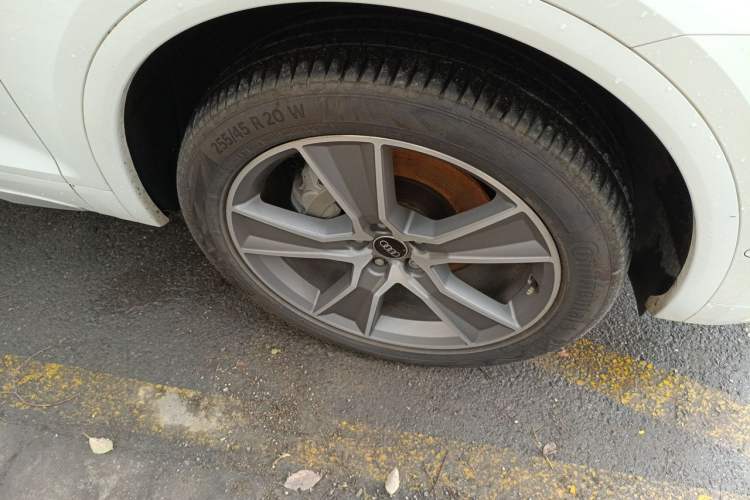 Used Audi Q5L Sportback 2022 40 TFSI Luxury Model Right Front Wheel Hub
