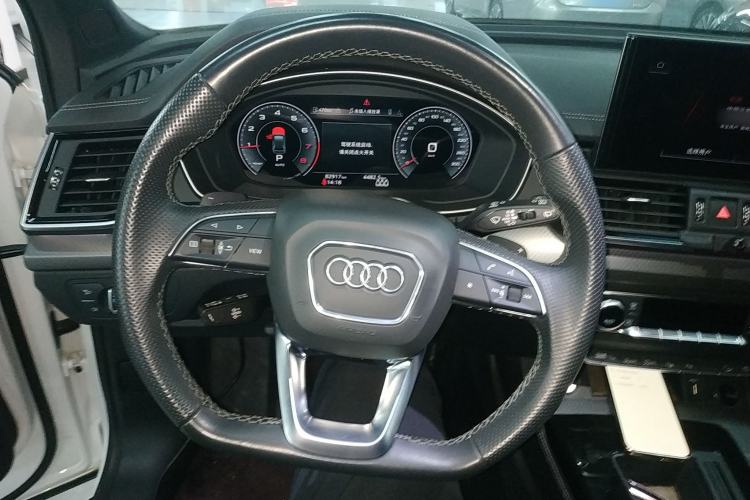 Used Audi Q5L Sportback 2022 45 TFSI Luxury Model Steering Wheel