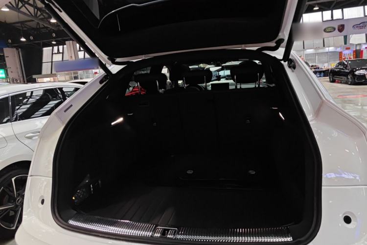 Used Audi Q5L Sportback 2022 45 TFSI Luxury Model Trunk