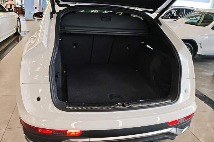 Used Audi Q5L Sportback 2022 40 TFSI Luxury Model Trunk