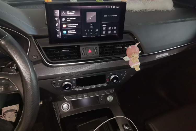 Used Audi Q5L Sportback 2023 40 TFSI Fashion Model Audio And AC Panel