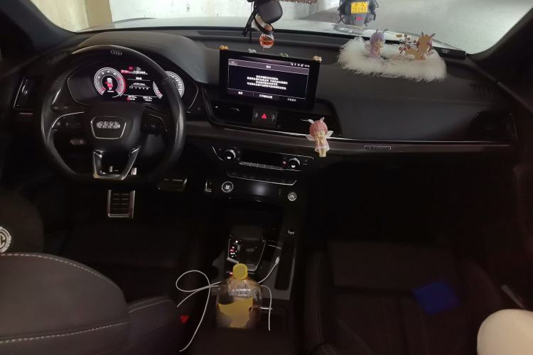 Used Audi Q5L Sportback 2023 40 TFSI Fashion Model Center Console