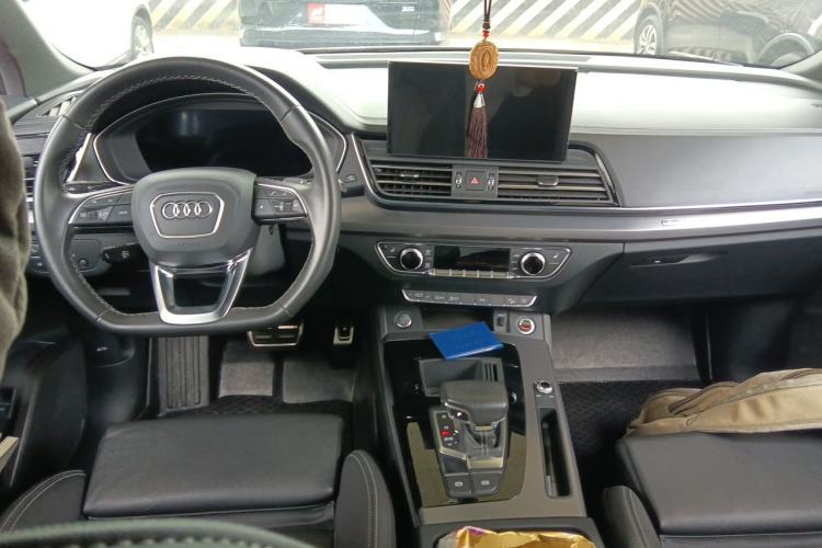 Used Audi Q5L Sportback 2023 40 TFSI Fashion Model Center Console