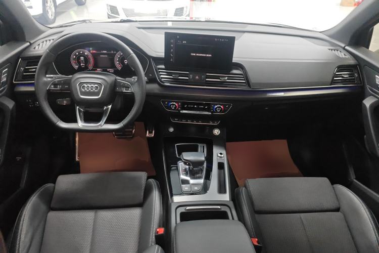 Used Audi Q5L Sportback 2023 40 TFSI Luxury Model Center Console