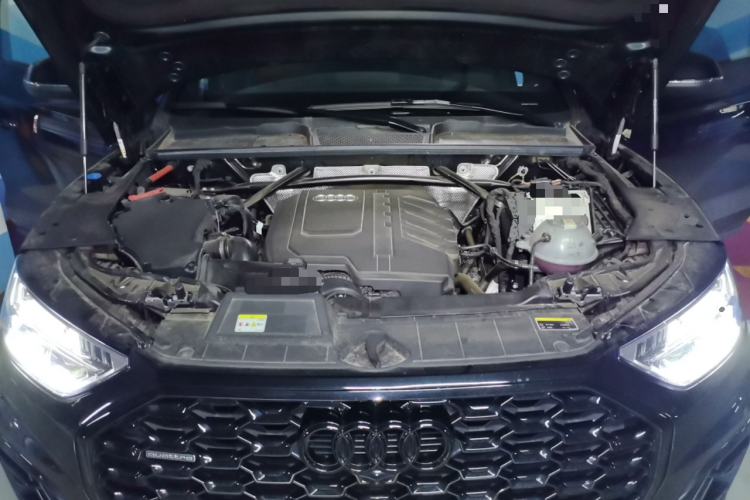 Used Audi Q5L Sportback 2023 40 TFSI Fashion Model Engine Bay