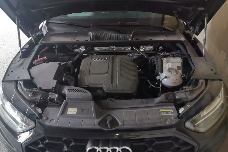 Used Audi Q5L Sportback 2023 40 TFSI Fashion Model Engine Bay