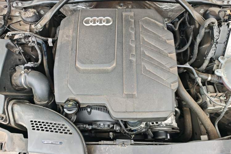 Used Audi Q5L Sportback 2023 40 TFSI Luxury Model Engine Bay