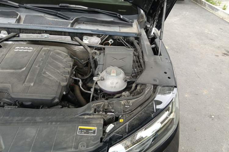 Used Audi Q5L Sportback 2023 40 TFSI Fashion Model Engine Bay Left