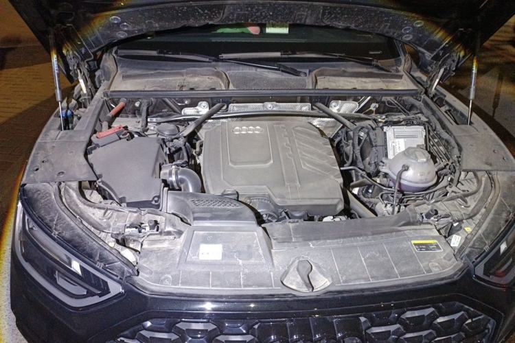 Used Audi Q5L Sportback 2023 40 TFSI Luxury Model Engine Bay