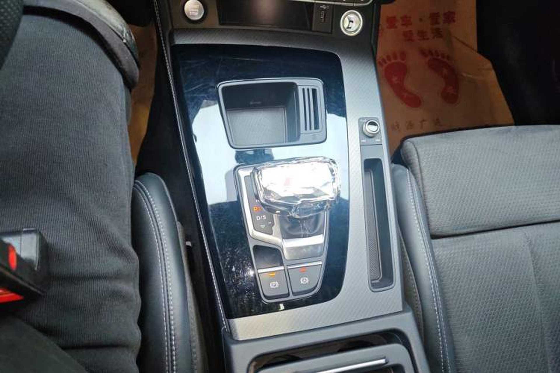 Used Audi Q5L Sportback 2023 40 TFSI Luxury Model Gear Lever