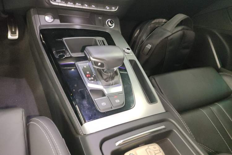 Used Audi Q5L Sportback 2023 40 TFSI Fashion Model Gear Lever