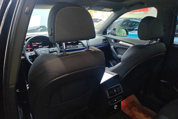 Used Audi Q5L Sportback 2023 40 TFSI Luxury Model Headliner