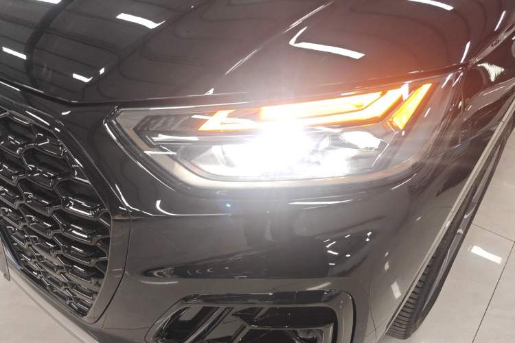 Used Audi Q5L Sportback 2023 40 TFSI Luxury Model Left Front Headlight
