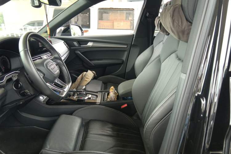 Used Audi Q5L Sportback 2023 40 TFSI Fashion Model Left Front Seat