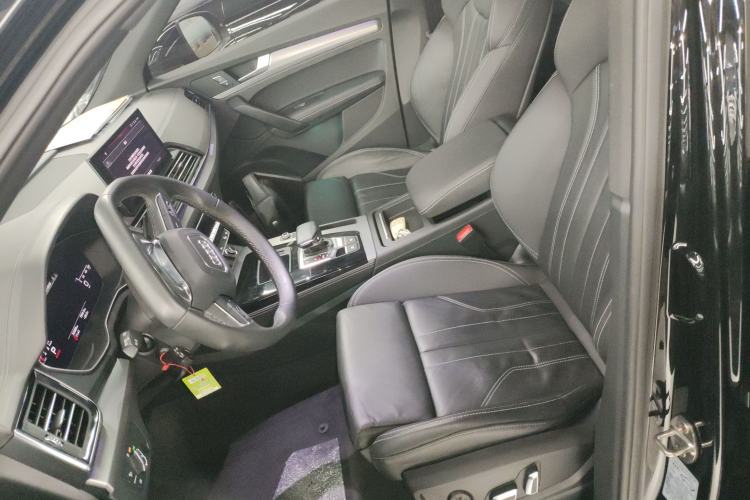 Used Audi Q5L Sportback 2023 40 TFSI Fashion Model Left Front Seat