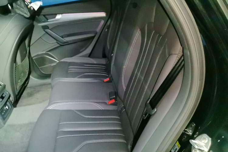 Used Audi Q5L Sportback 2023 40 TFSI Fashion Model Left Rear Seat