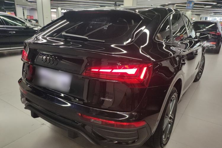 Used Audi Q5L Sportback 2023 40 TFSI Fashion Model Rear Right 45 Deg