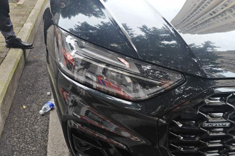 Used Audi Q5L Sportback 2023 40 TFSI Luxury Model Right Front Headlight